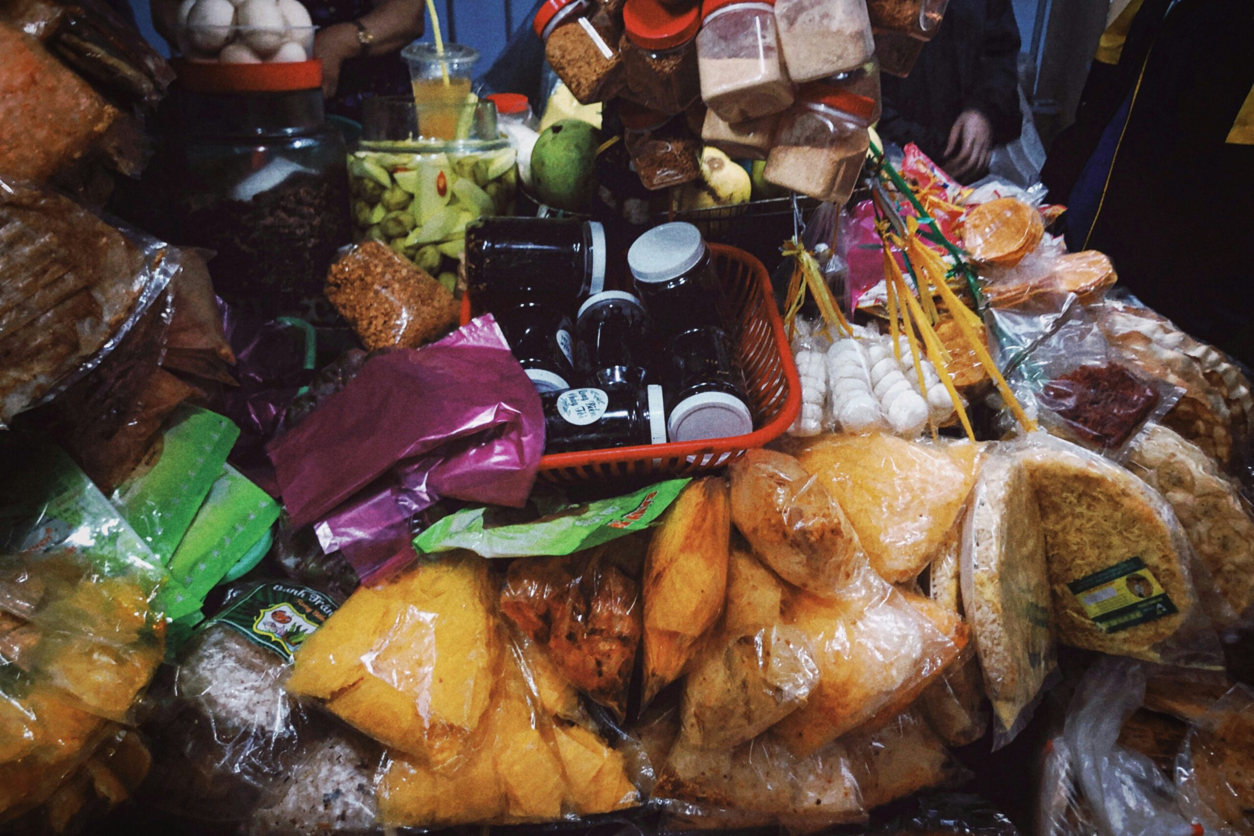 How Do I Create A Budget For Building An Emergency Food Supply?