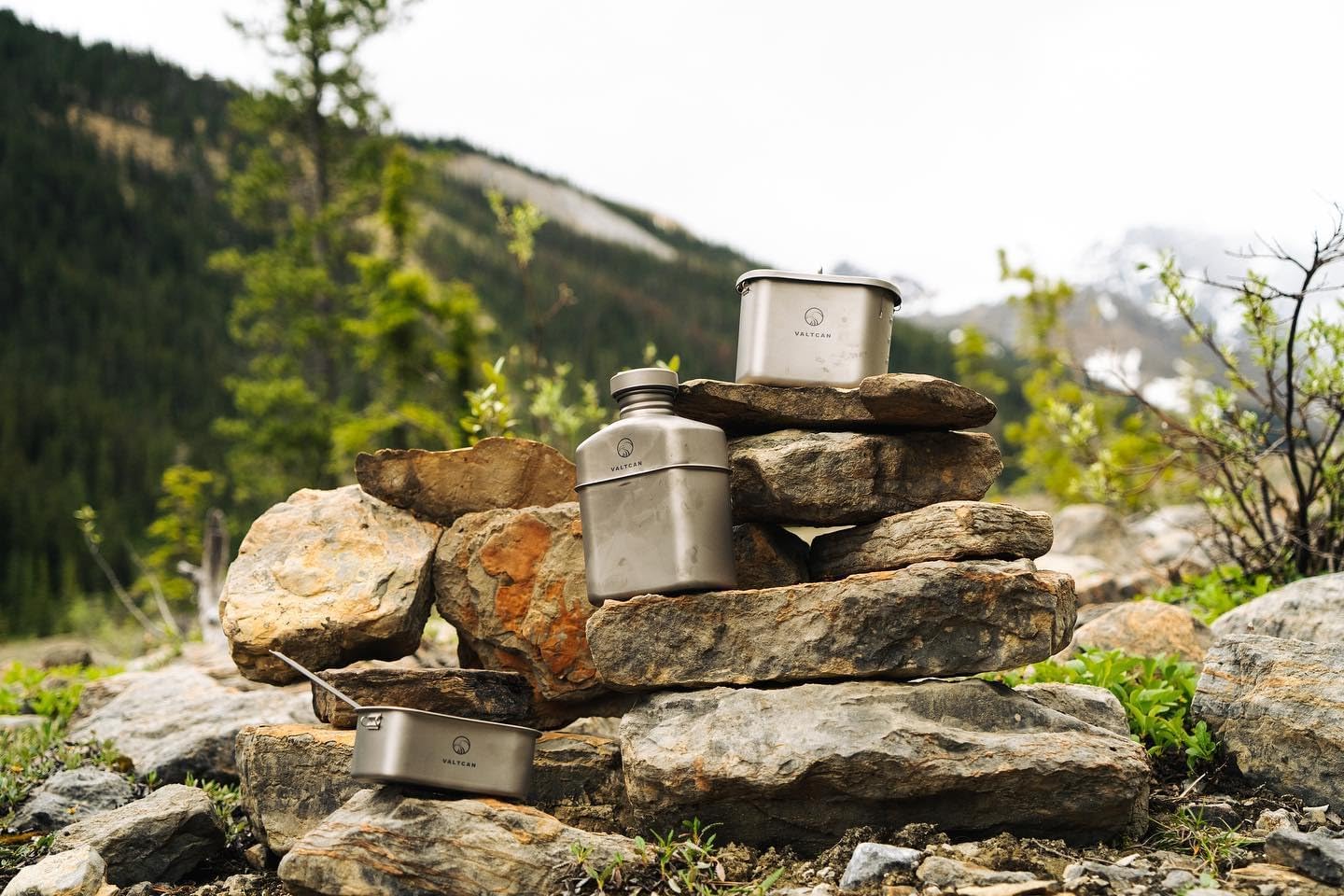 Valtcan Titanium Canteen Mess Kit 1100ml 37oz Capacity with 750ml and 400ml cookware Cups